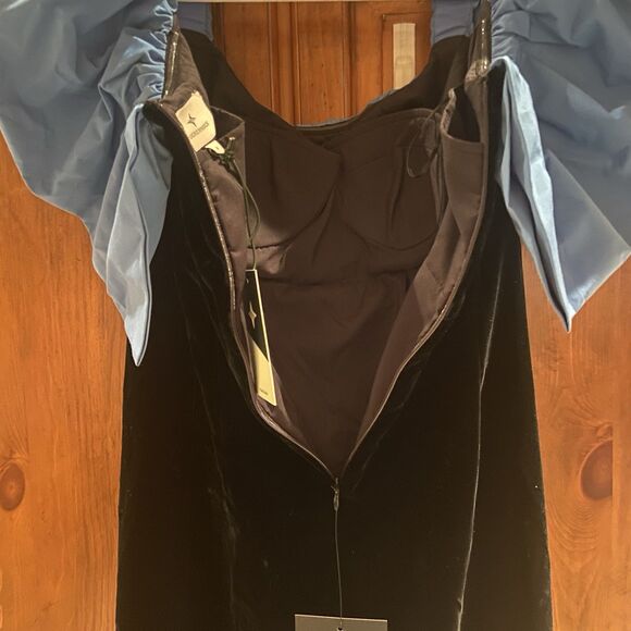 Tuckernuck Zanzibar Blue and Black Artemis Dress Velvet Off The Shoulder Size 6 - Picture 11 of 15